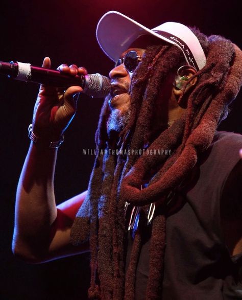 David Hinds - Steel Pulse Natural Expression Rhythm Band #STEELPULSEOFFICAL #reggaemusic #reggae by williamthomasphotography Steel Pulse, David Hinds, African Hair, Reggae Music, African Hairstyles, Bob Marley, Locs, Comedians, Singers