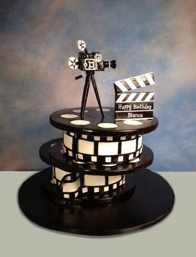 Film Cake by Edda's Cake Designs Film Cake Ideas, Film Birthday Cake, Movie Cake Ideas, Hollywood Cake, Movie Cake, Art Deco Wedding Cake, Hollywood Birthday Parties, Film Cake, Movie Cakes