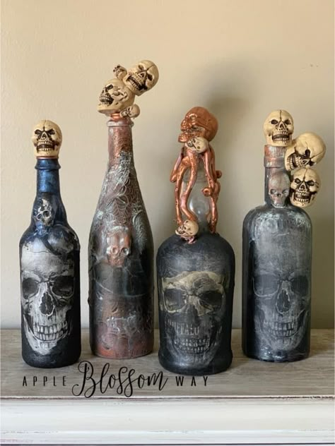 Gothic Bottles Diy, Halloween Liquor Bottle Crafts, Halloween Apothecary Labels, Liquor Bottle Crafts, Halloween Decor Diy, Halloween Potion Bottles, Halloween Apothecary, Halloween Fest, Wise Owl Paint