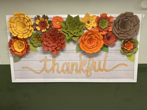 Fall Flower Bulletin Board, Fall Paper Flowers Backdrop, November Office Decorations, Flower Bulletin Board Ideas, Fall Bulletin Boards For Elementary, Floral Bulletin Board, Fall Paper Flowers, November Bulletin Board, Flower Bulletin Boards