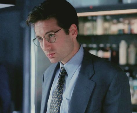 Hank Moody, David And Gillian, Mulder Scully, Husband Material, Fox Mulder, Dana Scully, David Duchovny, Gillian Anderson, Wearing Glasses