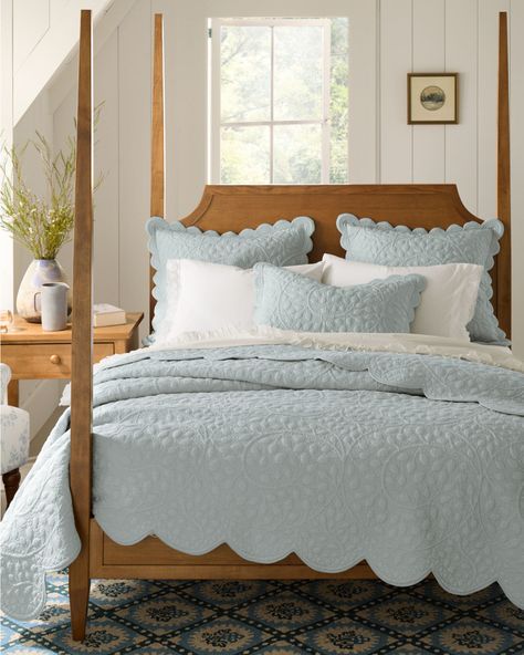 We melded time-honored techniques and meticulous handcraftsmanship in our Garden Trapunto Organic-Cotton Quilt. Crafted in soft organic cotton with quiet colors and a whimsical scalloped edge, this easy yet eye-catching layer is defined by its allover trapunto construction — a traditional, time-intensive form of quilting that results in unique patterning from the hand-guided work of the artisan and varied fill for high-low relief throughout the design.Exclusive. Hand-guided trapunto quilting. Ye Garnet Hill Bedding, Farmhouse Quilt Bedding Blue, Trapunto Quilting, Queen Cotton Quilt Shell Pink, Layered Bedding, Trapunto Quilt, Farmhouse Quilt Bedding Bed Bath & Beyond, Pretty Bedding, Floral Reversible Blanket Indian Soft Cotton Quilt