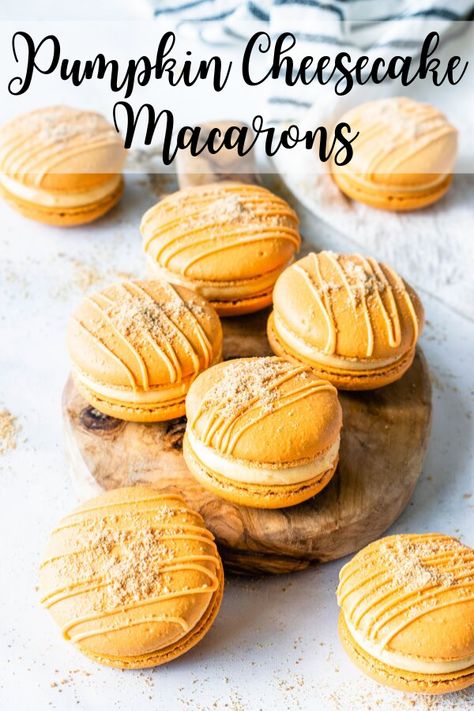 Decorated Macarons, Cheesecake Macarons, Macaron Pistache, Glutenfree Cookies, French Macaroon Recipes, Cookies Pumpkin, Macaroon Cookies, Macaron Flavors, Macaron Cookies