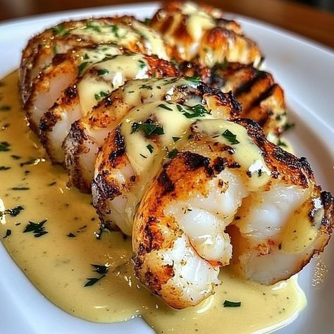 Garlic Butter Lobster, Butter Lobster, Christmas Menu Ideas, Seafood Dish Recipes, Lobster Dishes, Lobster Recipes Tail, Seafood Entrees, Delicious Seafood Recipes, Lobster Tail