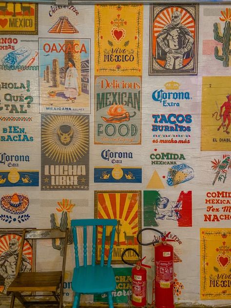 Retro Mexican Art, Mexican Posters Vintage, Mexico Restaurant Interiors, Mexican Inspired Design, Tex Mex Decor, Mexican Vintage Aesthetic, Mexican Restaurant Decor Interior Design, Groovy Restaurant, Mexican Murals Restaurant