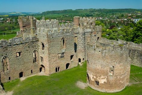 Ludlow Castle is a wonderful medieval fortress overlooking the River Teme. The castle dates to the late 12th century and was erected by Roger de Montgomery, Earl of Shrewsbury. The Princes in the Tower were kept here before going on to their [presumed] deaths at the Tower of London. Ludlow Castle, Mary Tudor, Medieval Music, Tudor Era, English Castles, Medieval Fortress, Tudor History, Tudor Rose, Castle Ruins