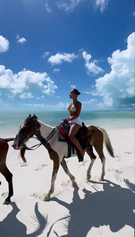 Horseback Riding Outfits, Vision Board Photos, Vision Board Pictures, Vacation Mood, Luxury Lifestyle Dreams, Holiday Pictures, Vacation Pictures, Dream Lifestyle, Travel Inspo