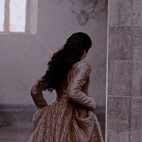 Baratheon Aesthetic, Anne Boleyn Aesthetic, Natalie Dormer Anne Boleyn, Lady Kenna, Tudor Fashion, Famous Historical Figures, Tudor Dynasty, Tudor Era, Medieval Woman