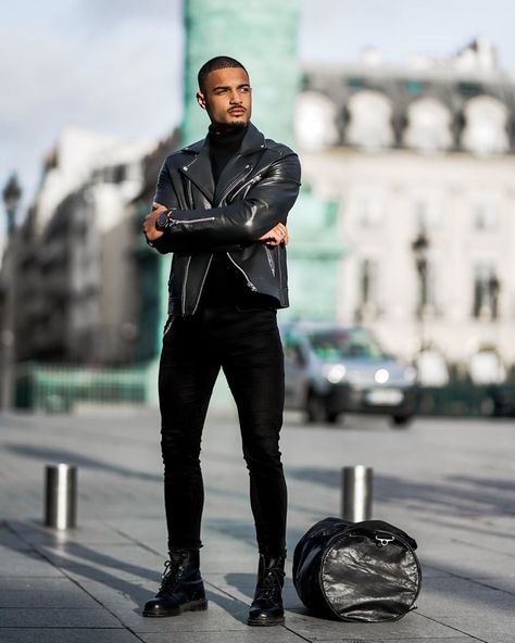 FASHION 👆🏽By PASSY on Instagram: “No matter the felling, All black is Good 🔥💯 I felt the Dock Martens leather jacket combo this time , what do you think ? 🤔 . J’ai sortis ma…” Business Men Style, Dock Martens, Best Casual Wear For Men, Men's Leather Bracelets, Short Guys, 2024 Jewelry, Bracelet Styles, Dapper Mens Fashion, Style Hacks