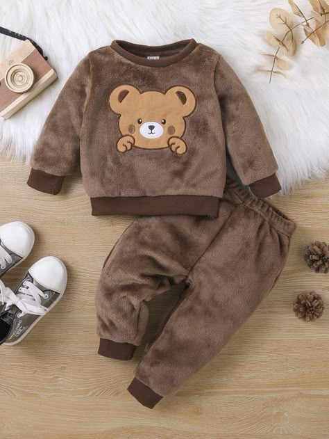 Teddy Sweatshirt, Baby Boy Fall Outfits, Luxury Baby Clothes, Kids Dress Boys, Classic Baby Clothes, Boys Fall Outfits, Baby Clothes Organization, Newborn Mom, Bear Embroidery