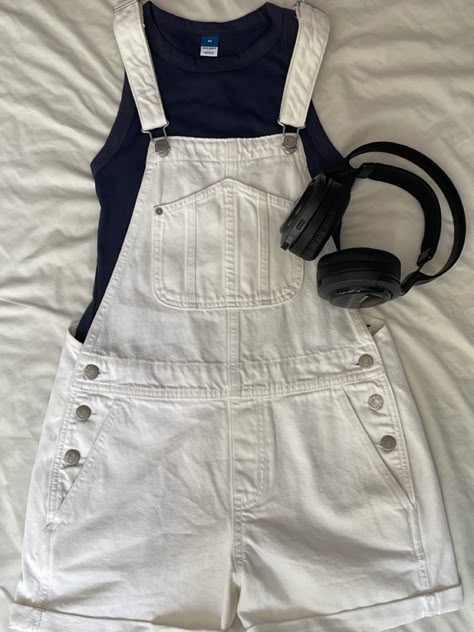 #fashion #coastalgranddaughter #overalls #aesthetic #tiktok #coconutgirl #simplefits #coolgirl White Overalls Outfit, Overalls Outfit Short, Overalls Aesthetic, Overalls Outfit Aesthetic, Overall Shorts Outfit, Denim Overalls Outfit, Shorts Outfit Ideas, White Shorts Outfit, White Overalls