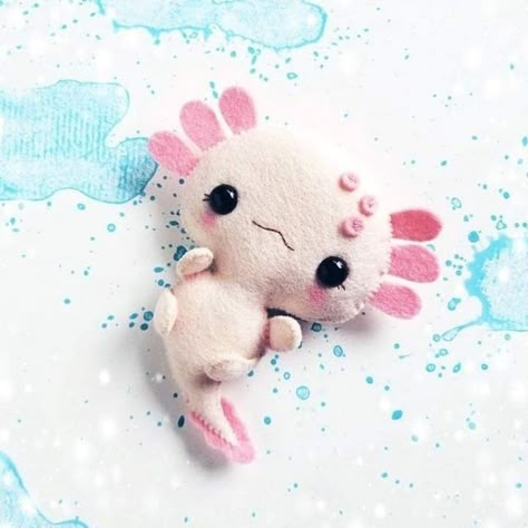 Felt Axolotl, Kawaii Pattern, Axolotl Cute, Creation Art, Sewing Stuffed Animals, Diy Nursery, Hand Crochet Baby Blanket, Kawaii Plushies, Cute Clay