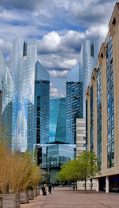 La Defense Paris, Skyscraper Architecture, Visit France, Amazing Buildings, Paris Paris, Business District, Paris Travel, France Travel, Contemporary Architecture