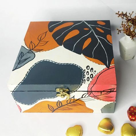 Box Dimensions:
Width: 8 inch
Length: 8 inch
Height: 4 inch Wooden Box Crafts, Wooden Box Diy, Hand Painted Wooden Box, Hamper Box, Painted Box, Boho Art Drawings, Painted Wooden Boxes, Boho Painting, Decoupage Diy