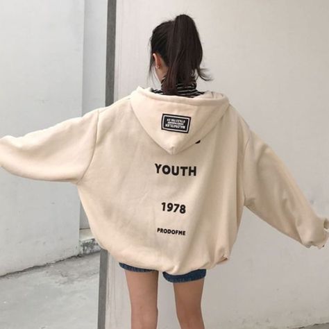 Skirts Aesthetic Outfit, Outfit Ideas Korean Skirts, Aesthetic Clothes Boys, Skirts Aesthetic, Korean Skirts, Outfit Ideas Korean, Outfit 2020, Comfy Clothing, Trendy Hoodies