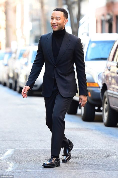 Mens Black Suit Colored Shirt, Black Suit And Turtleneck Men, Black Suit Turtleneck Men, Black Suit With Turtleneck Men, Suit With Turtleneck Men, Black Tie Aesthetic, All Black Winter Outfit, Turtleneck Outfit Men, Turtleneck Suit