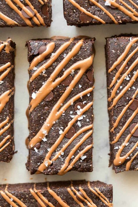 Dairy Free Protein Bars, Ella Vegan, No Bake Protein Bars, Moms Recipes, Healthy Protein Bars, Dairy Free Protein, Macro Recipes, Chocolate Protein Bars, Peanut Butter Protein Bars