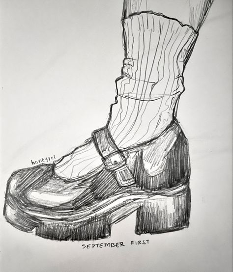 Easy Way To Draw A Person, Art Sketches Shoes, Art Tools Drawing Sketch, Realism Art References, Sketchbook Reference Photos, Pencil Drawings Still Life, Art Shoes Drawing, Semi Art Style, Sketchbook Ideas Drawings Pencil