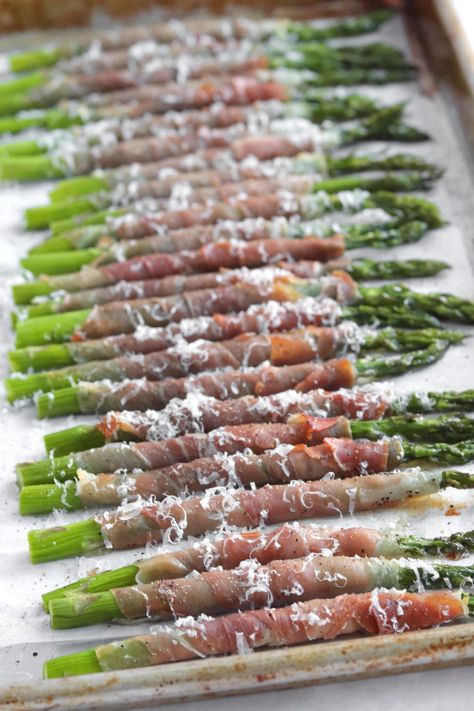 Asparagus Wrapped In Prosciutto, Asparagus Appetizer, Asparagus Side, Asparagus Side Dish, Prosciutto Asparagus, Asparagus Wraps, Prosciutto Recipes, Asparagus Recipes Baked, Wrapped Asparagus