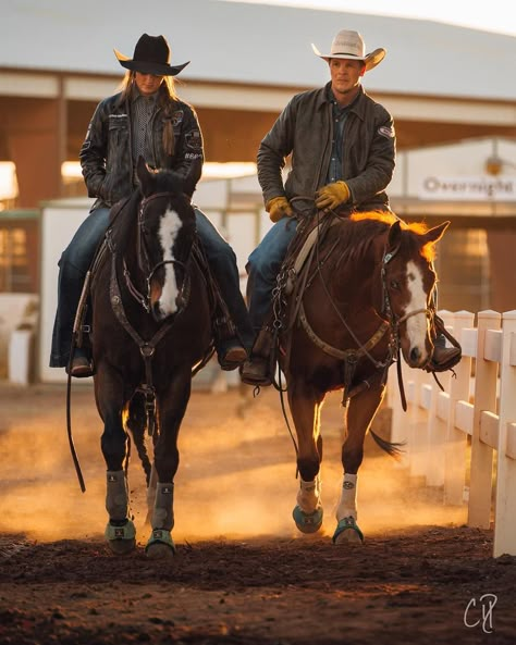 With the warmth of the setting sun at their backs, Doug @dougmadsen rides with his daughter, Hayden @haydenmadsen , down at the Dixie 6 rodeo in St George as she prepares for her event. •• Chris Dickinson Photography •• Cute Rodeo Couple Pics, Ranch Couple Aesthetic, Rodeo Couples Goals, Western Equitation, Couple Riding Horses, Rodeo Couples, Rodeo Pics, Farm Couple, Country Couple Pictures