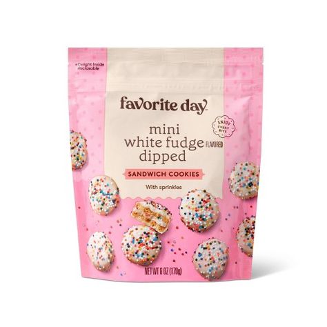 Mini White Fudge Dipped Sandwich Cookies - 6oz - Favorite Day™ Target Snacks, Strawberry Sandwich, Mini Birthday Cake, White Fudge, Cake Sandwich, Fudge Flavors, Dipped Cookies, Mini Cakes Birthday, Strawberry Dip