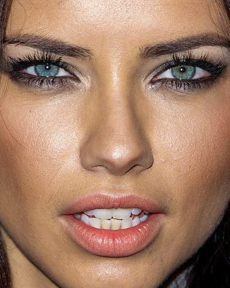 Andria Lima, Adriana Lima Eyes, Hunter Eyes, Adriana Lima Style, Adriana Lima Young, Gemini Woman, Fake Lashes, Angel Face, Interesting Faces