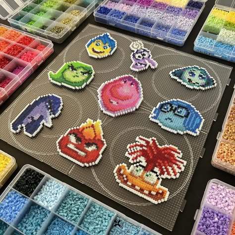 Inside Out Perler Beads, Inside Out 2 Perler Beads, Perler Beads Light Switch Frame, 2.6mm Perler Bead Patterns, Inside Out Perler Bead Patterns, Perler Beads Ideas Disney, Perleplader Ideas Disney, Pyssla Ideas Aesthetic, Big Perler Bead Patterns