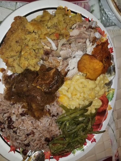 Thanksgiving Plates Food Black People, Thanksgiving Black People, Thanksgiving Black Families Food, Soul Food Thanksgiving Dinner, Black Thanksgiving, Thanksgiving Aesthetic, Thanksgiving Plates, Choice Boards, Thanksgiving Food