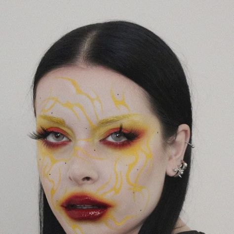 tata on Instagram: "Always wanted to try red/yellow combination 💊 #experimentalmakeup #graphiclinerlook #artisticmakeup" Yellow Goth Makeup, Yellow Goth, Goth Makeup Looks, Yellow Combination, Yellow Makeup, Makeup Board, Makeup Idea, Alternative Art, Dark Mode