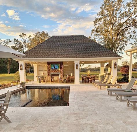 Pool Gazebo, Dream Backyard Pool, Pool House Designs, Pools Backyard Inground, Pool House Plans, Outdoor Fireplace Patio, Backyard Oasis Ideas, Outdoor Pavilion, Pool Cabana