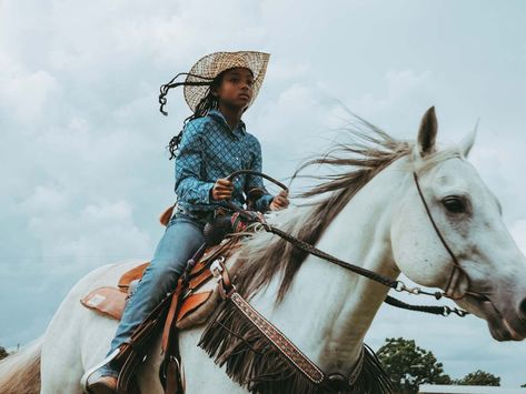 Woman Riding Horse, Black Cowboys, Black Cowgirl, Cowgirl Magazine, The Lone Ranger, Cowgirl Aesthetic, Black Cowboy, Bull Riders, Cowboy And Cowgirl