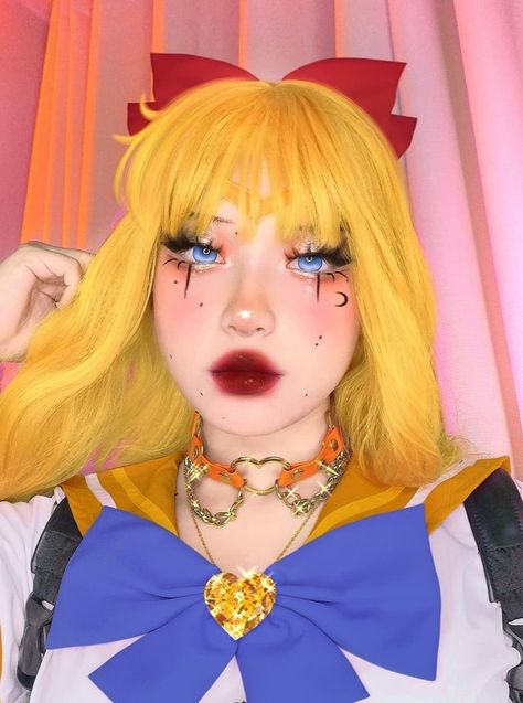 Sailor Moon Makeup Look, Nerdy Makeup, Liner Ideas, Sailor Moon Makeup, Moon Makeup, Halloween 23, Sailor Moon Cosplay, Drag Makeup, Halloween Everyday