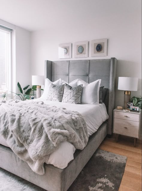 Grey And White Bedrooms Ideas, Bedding White And Grey, Gray Queen Bedroom Ideas, Grey Accent Pillows Beds, Grey Tuffted Bed, Teenage Grey Bedroom Ideas, Cool Grey Bedroom Ideas, White Room With Grey Bed, Grey Headboard Bedroom Aesthetic