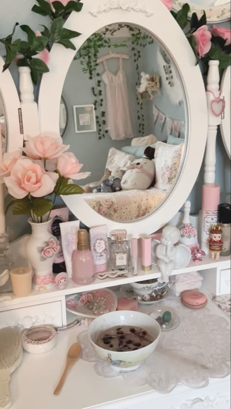 Pink Fairycore Bedroom, Angelic Bedroom, Hyper Feminine Room, Coquette Dresser, Pink Grandmacore, Grandmacore Bedroom, Small Vanity Ideas Bedroom, Pastel Aesthetic Bedroom, Bedroom Fairycore