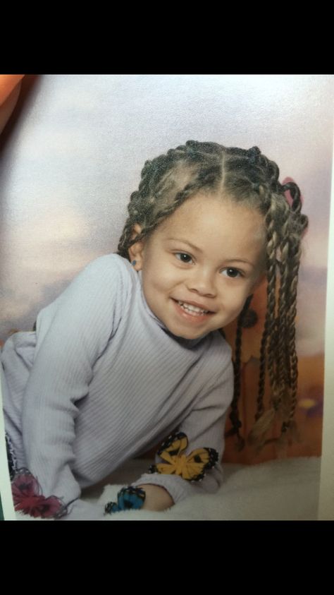 Miss Mulatto as a baby 😂 Big Lotto, Stevie Nicks Young, Marley Twist Hairstyles, Big Latto, Black Motherhood, Cute Mixed Babies, Big Mama, Marley Twists, Young Celebrities