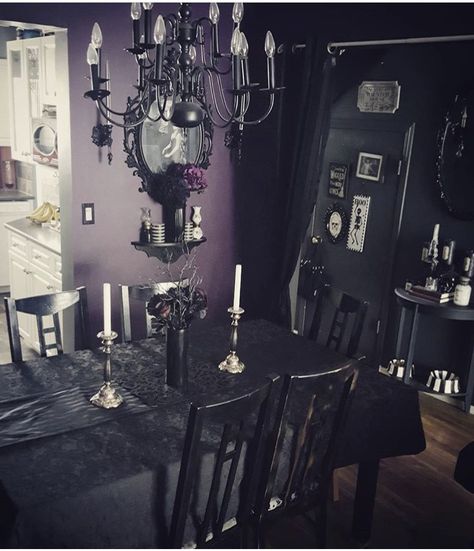 Gothic Dining Room, Casa Rock, Goth Kitchen, Gothic Kitchen, Gothic Room, Gothic Interior, Gothic Bedroom, Dark Home Decor, Goth Home