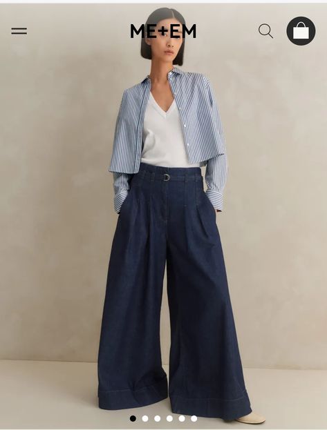 Fashion Pattern Making, Blue Pants Outfit, Ss24 Fashion, Good Outfits, Valentino Red, Jeans Dark Blue, 2024 Spring Summer, Womenswear Fashion, Love Jeans