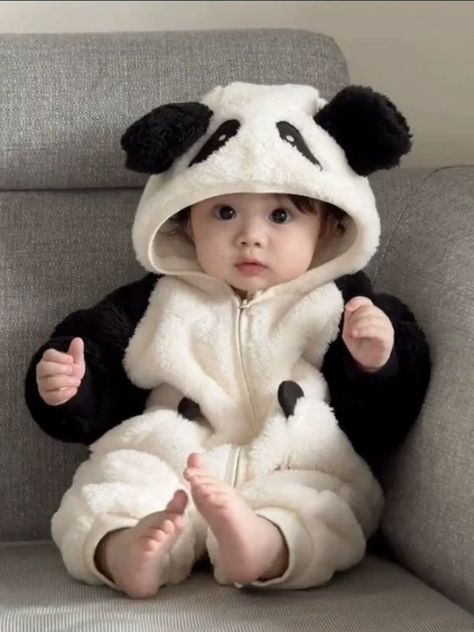 🍂 Wrap your little one in cozy cuteness this autumn with our Newborn Baby Romper Jumpsuit! 🌟 Perfect for chilly days, it's the ultimate comfort for your bundle of joy. 👶✨ Get yours now at [Store Name] and embrace the season with warmth and style! 🍁 babylove #babyessentilas #babyneeds #parentingtips #parentinghood #parentingmusthaves #newbornneccessities Newborn Jumpsuit, Things To Do With Friends, Cute Luggage, Baby Clothes Patterns Sewing, Party Things, Cute Couple Dancing, Stylish Kids Outfits, Baby Clothes Patterns, Newborn Family