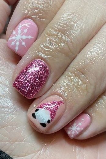 Gel Polish Holiday Nails, Christmas Nails Short Neutral, Christmas Nails Nome, Pink Gonk Nails, Nails Design November, Xmas Gonk Nails, Christmas Nails Knomes, Pink Christmas Pedicure, Pink Snow Flake Nails