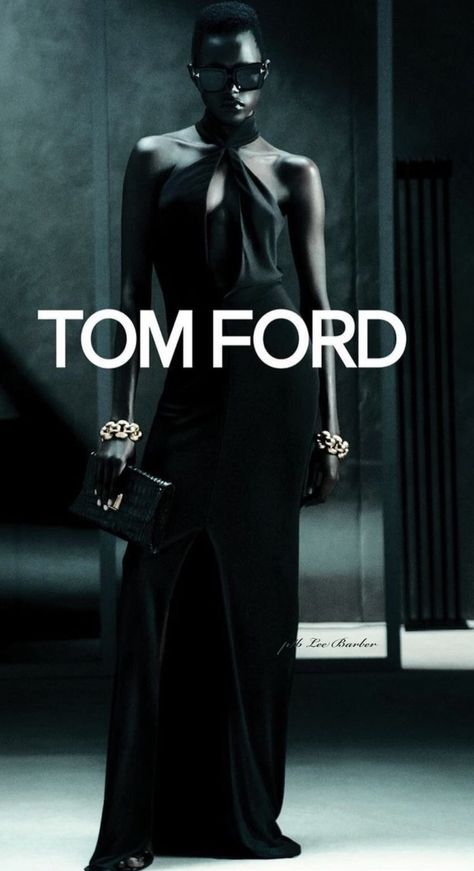 Tom Ford Aesthetic, Tom Ford Ad, 70s Glamour, Tom Ford Brand, Italian Luxury Brands, Brand Campaign, Social Media Images, Chic Accessories, Retro Chic