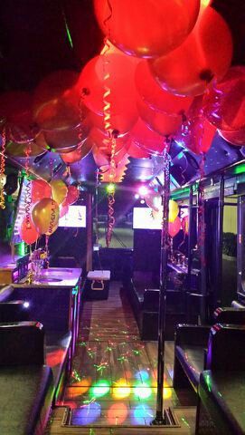 Limo Party, Balloon Bouquet Diy, 18th Birthday Party, Party Bus, Diy Bouquet, Balloon Bouquet, 18th Birthday, Balloon Decorations, Event Planning