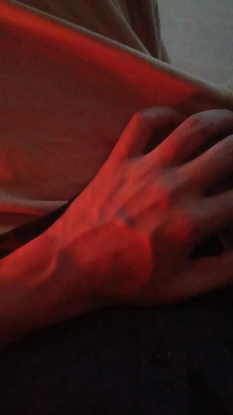 Veiny Hands, Hand Veins, Man Hands, Cute Nerd, Serie Bmw, Dane Dehaan, Color Wallpaper, Insta Profile Pic, Photo Pose Style