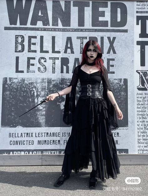 halloween witch costume Mystical Witch Costume, Aesthetic Witch Costume, Witch Costumes Halloween, Witch Costume Aesthetic, Scary Witch Costume, Bellatrix Lestrange Costume, Black Witch Costume, Halloween Witch Costume, Witch Cosplay