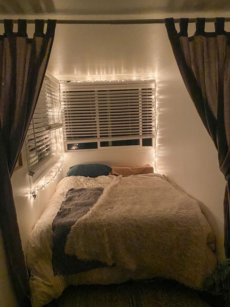 Ideas for small space, cozy nook bedroom with curtain extention rod Bed Nook Curtains, Cozy Bed With Curtains, Closet Bed Nook, Sleeping Nook, Bed In Corner, Closet Curtains, Bed Nook, Cosy Bed, Hidden Bed