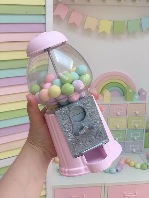 Bubble gum machine