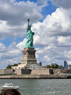 Statue Of Liberty Aesthetic, World Trade Center Nyc, Winter In New York, Famous Actresses, New York City Vacation, Places In New York, I Love Nyc, Good Morning Beautiful Pictures, Nyc Aesthetic