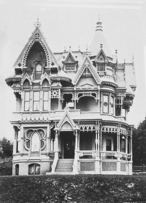 C.M. Forbes Home, 1892  Home built in 1887, Portland, Or. On NW corner of SW Vista Avenue and Park Place. Old Victorian House, Victorian Style House, Victorian Style Homes, Victoria Station, Bates Motel, Old Mansions, Victorian Mansions, Abandoned Mansions, Victorian Architecture