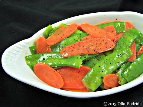 Olla-Podrida: Buttered Snow Peas and Carrots Savory Side Dishes, Peas And Carrots Recipe, Snow Peas Recipe, Peas And Carrots, Veggie Snacks, Veggie Noodles, Snow Peas, Turkey Dinner, Veggie Side Dishes