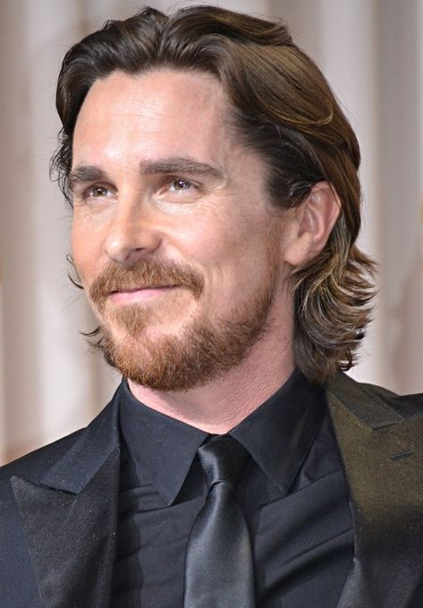 Christian Bale Long Hair, Christian Bale Beard, Tanning Salons, Chris Bale, Batman Christian Bale, William Fichtner, Mens Hairstyles Medium, Mens Hairstyles Thick Hair, Best Barber