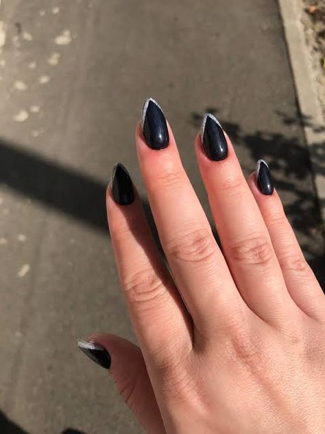 Reyna Nails, Short Oval Nails, Reyna Valorant, Fingernails Painted, Nails Inspired, Ombre Acrylic Nails, Best Nail Salon, Nail Pictures, Community Space